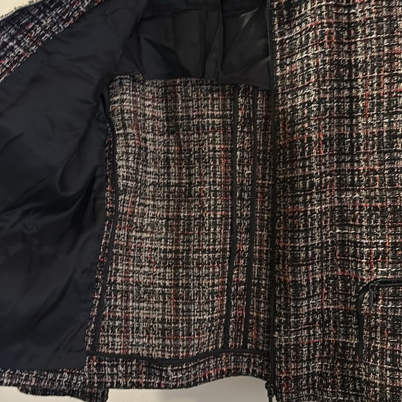 Akris Punto - Bergdorf Goodman - Black and Red Blazer with Tweed Texture - Sz 10 - Picture 6 of 8